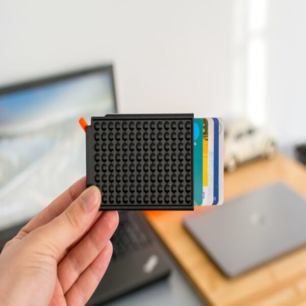 Slim Credit Card Wallet - Image 3